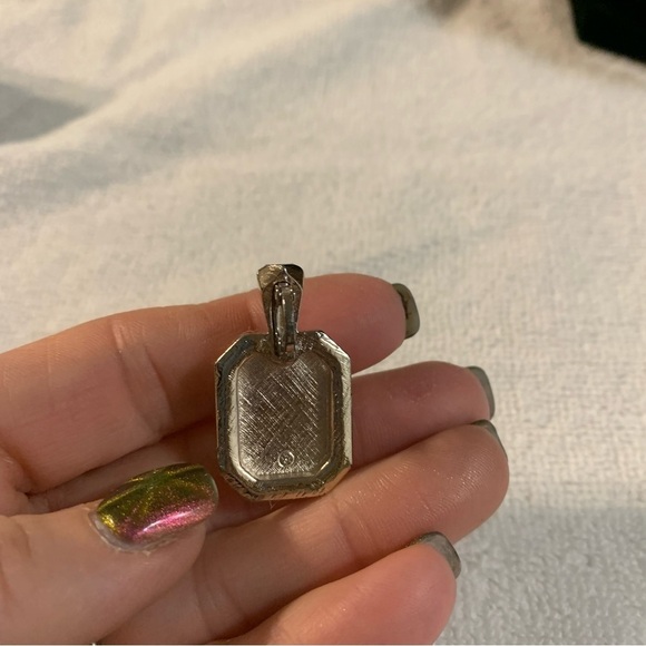 Avon simulated aquamarine Gemstone/silvertone necklace enhancer NIB - Picture 2 of 7